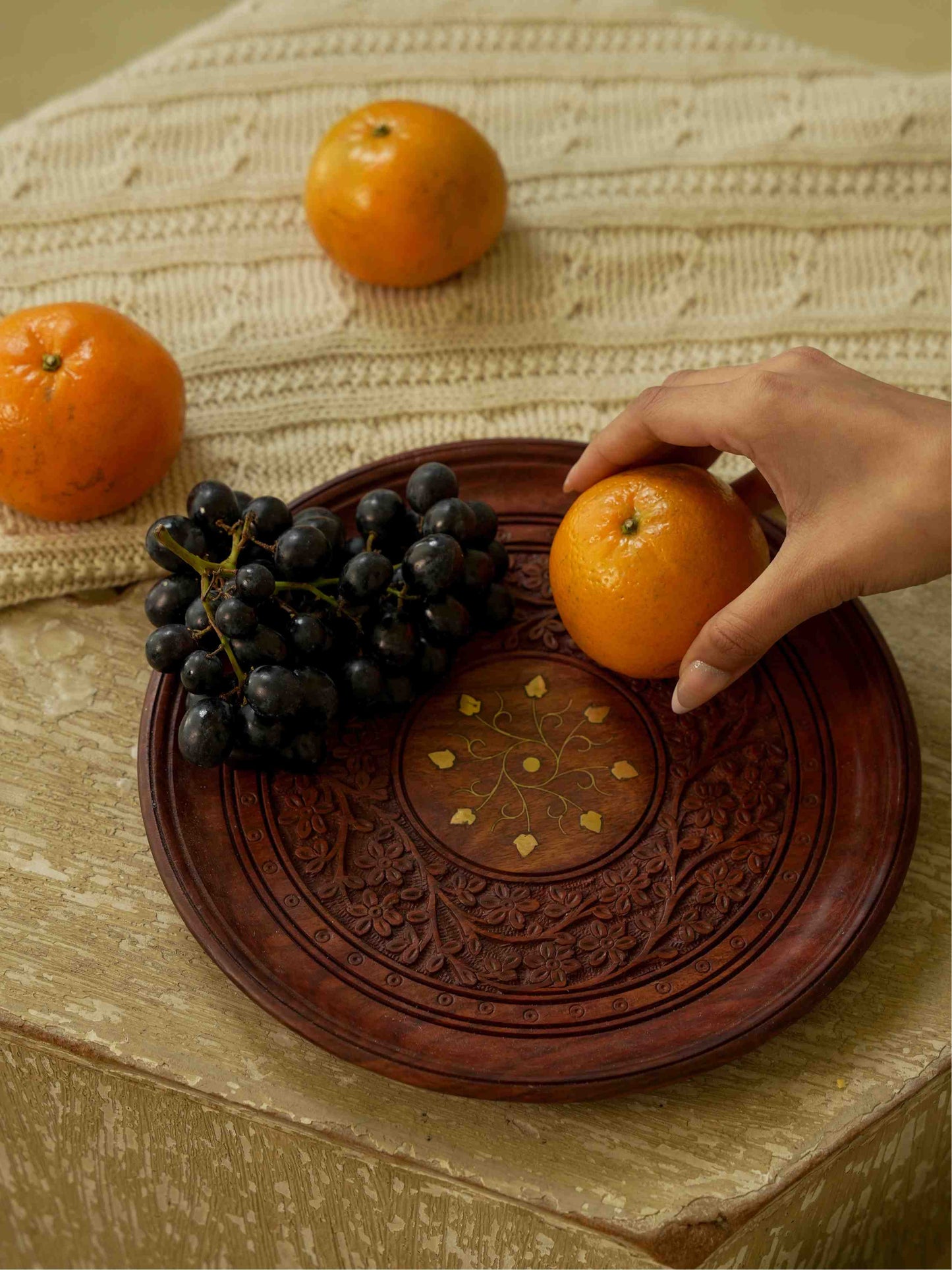 Saada – Sheesham Wood Plate (Takai Variant)