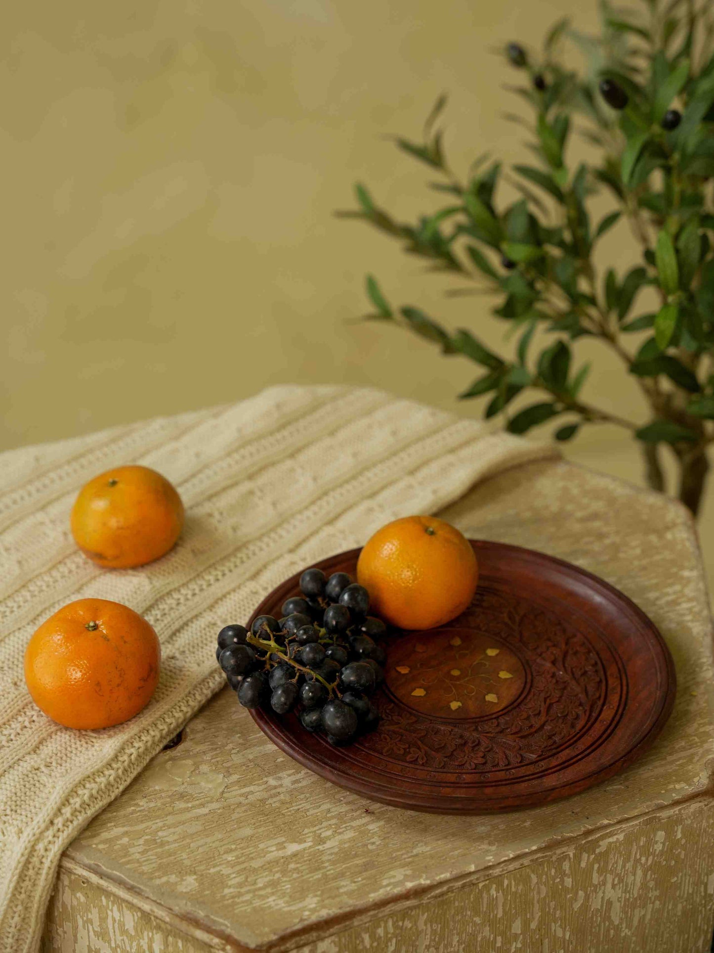 Saada – Sheesham Wood Plate (Takai Variant)